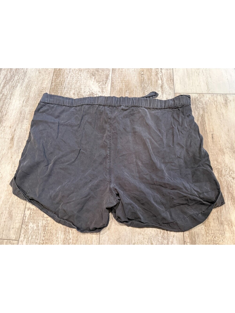 Aerie Charcoal Pull-On Dolphin Shorts Size M